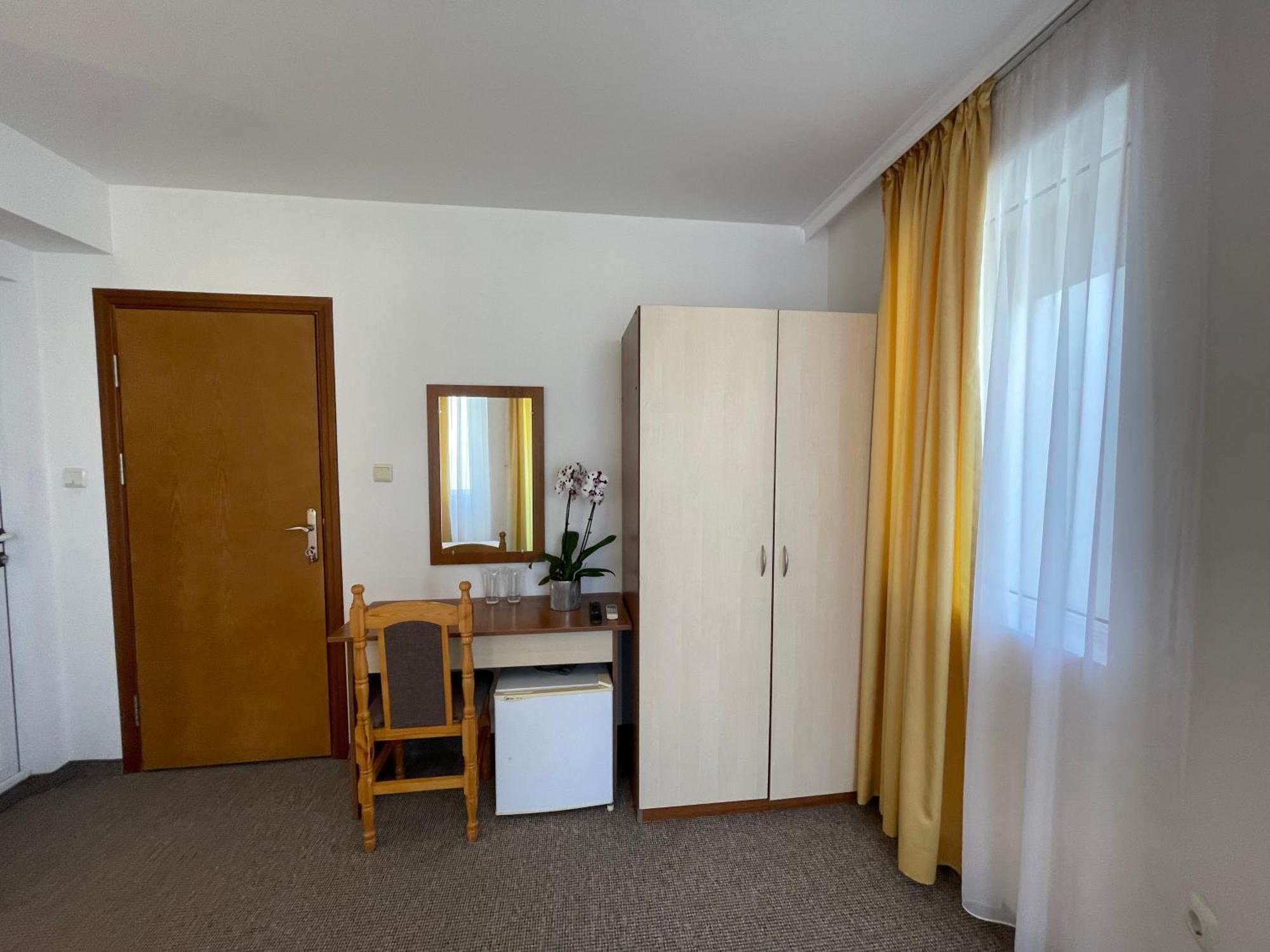 Alatoni Beach Hotel Sozopol Exterior photo