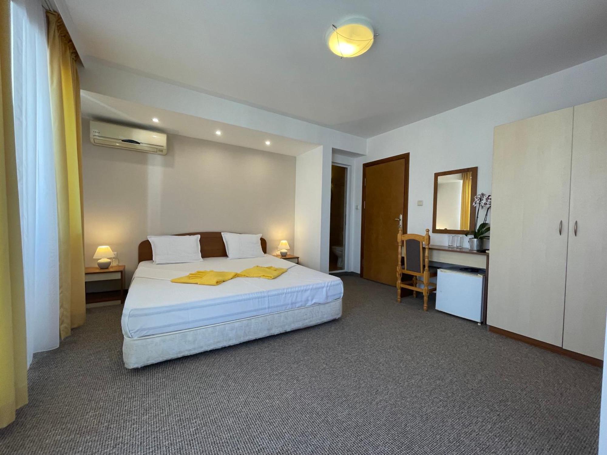 Alatoni Beach Hotel Sozopol Exterior photo