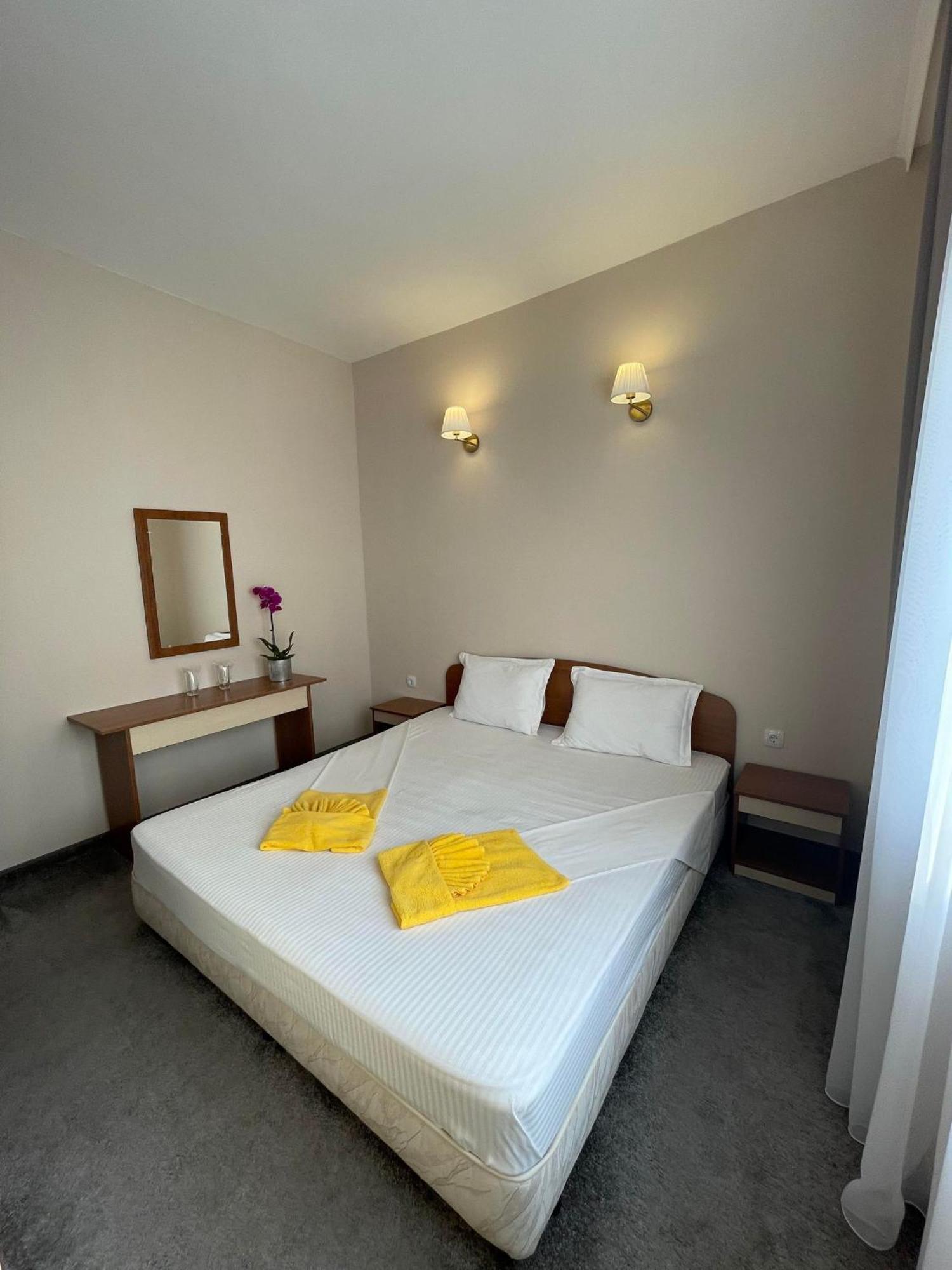 Alatoni Beach Hotel Sozopol Exterior photo