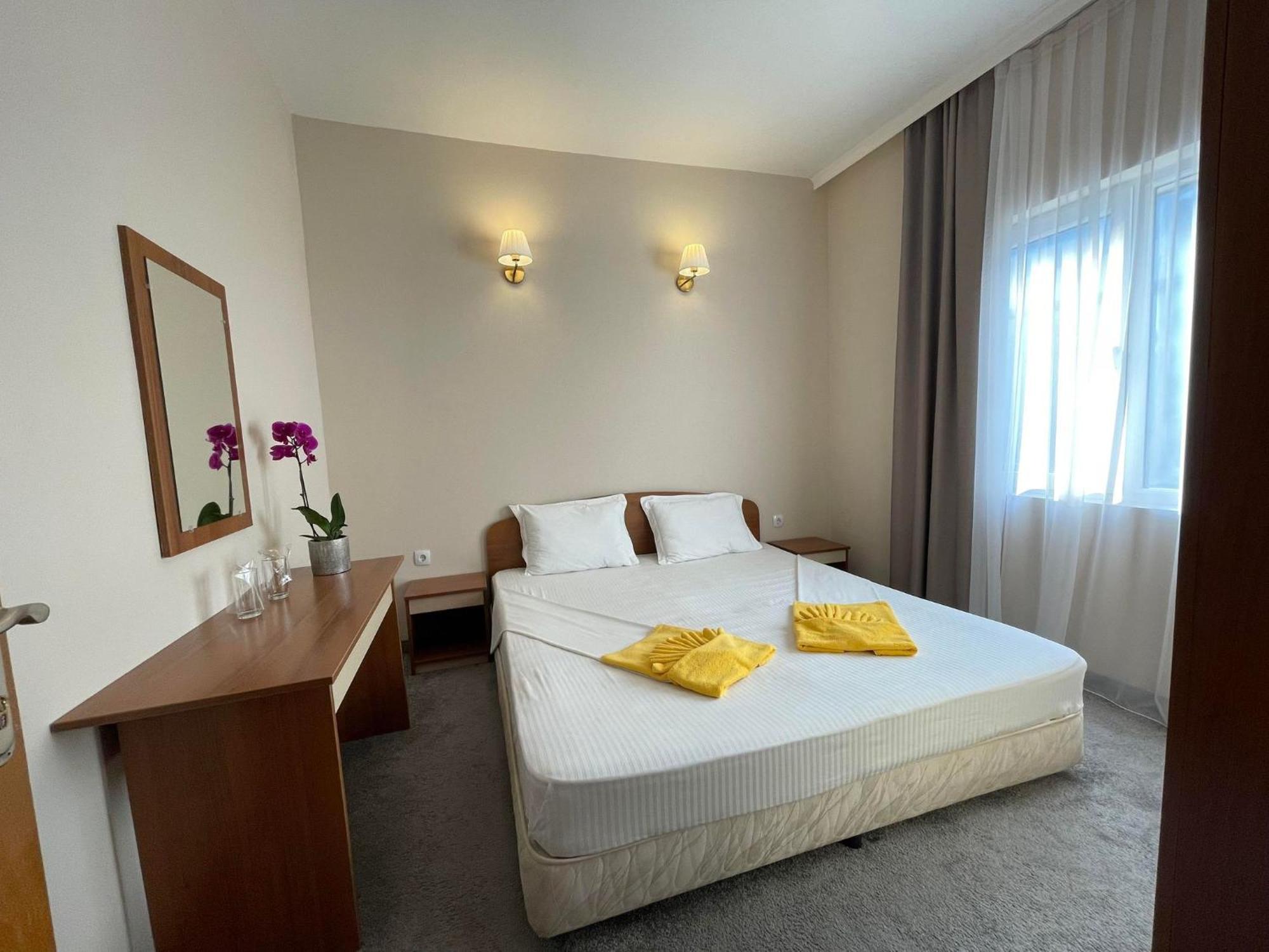 Alatoni Beach Hotel Sozopol Exterior photo